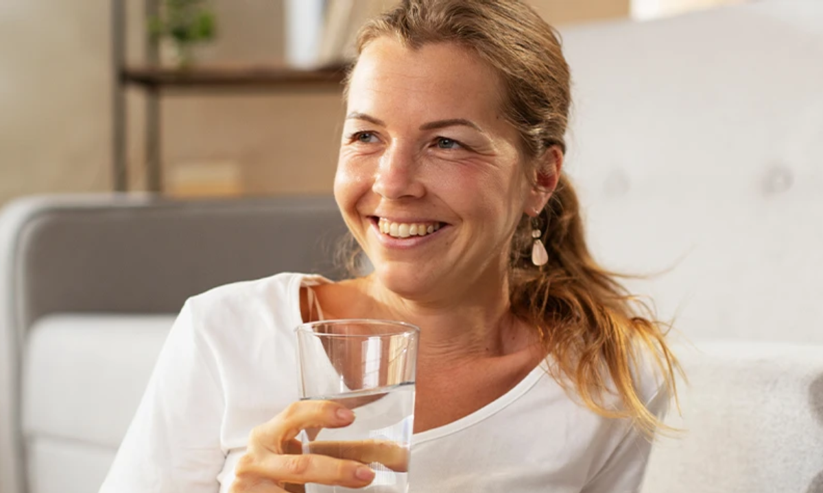 Beber agua para evitar problemas en los riñones